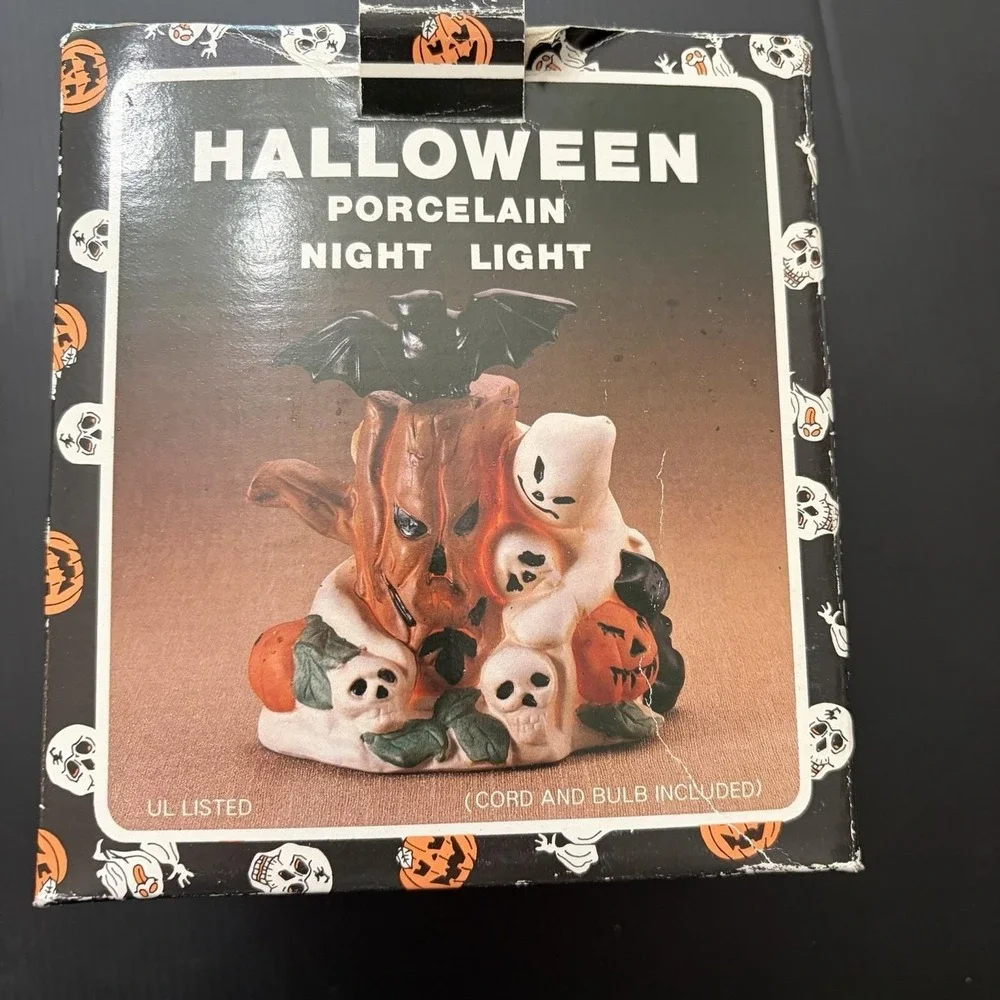 Vintage Halloween Tree Porcelain Night Light Pumpkin Skull Crow Works